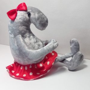 М'яка іграшка ручної роботи Ждун маленький — Дівчинка з ніжками