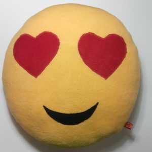 М'яка іграшка-подушка ручної роботи Смайлик (очі-сердечка)